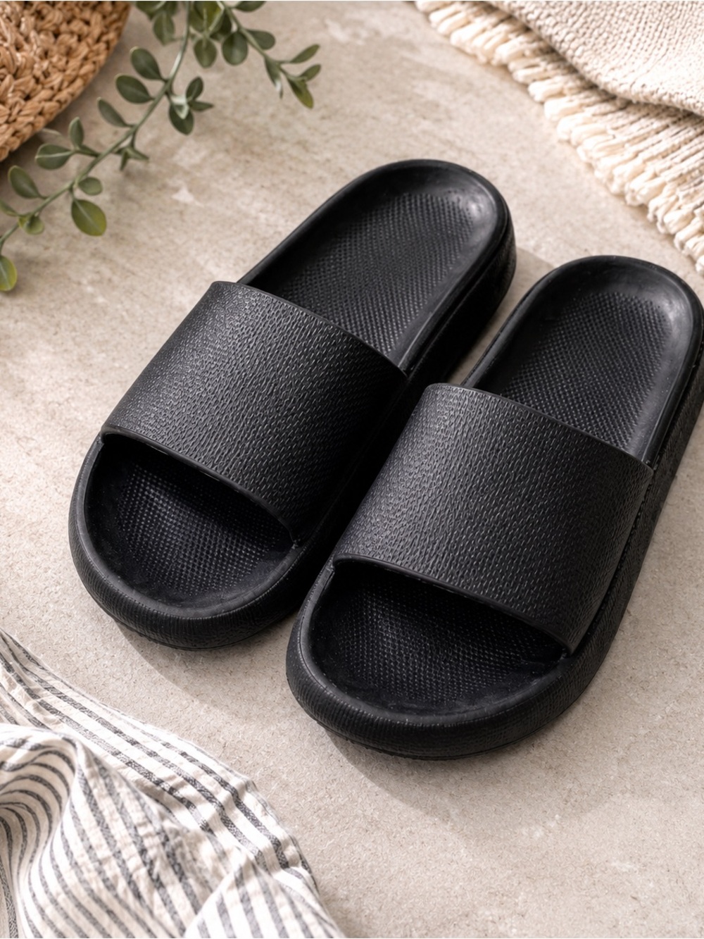 Black Cloud Slide Sandals Women’s Size 8 Cushioned Lightweight Comfort Slides